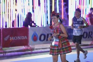 BIB: 106
                            <button type="button" onclick="openModal(23215601)" class="btn btn-primary btn-sm float-right btn-popup" data-toggle="modal" data-target=".modal-high-quality">
                        <i class="fas fa-shopping-cart"></i> Add to Cart
                    </button>
                                            <button type="button" onclick="isThisMe(23215601, true)" class="btn btn-success btn-sm float-right btn-popup btn-isme hidden" data-toggle="tooltip" data-placement="bottom" title="นี่คือรูปของคุณใช่ไหม คลิกที่นี่เพื่อเอาเข้าอัลบั้ม">
                        <i class="fas fa-plus"></i> Add to album
                    </button>
                    <button type="button" onclick="isThisMe(23215601, false)" class="btn btn-warning btn-sm float-right btn-popup btn-isnotme hidden">
                        <i class="fas fa-ban"></i> Remove from album
                    </button>